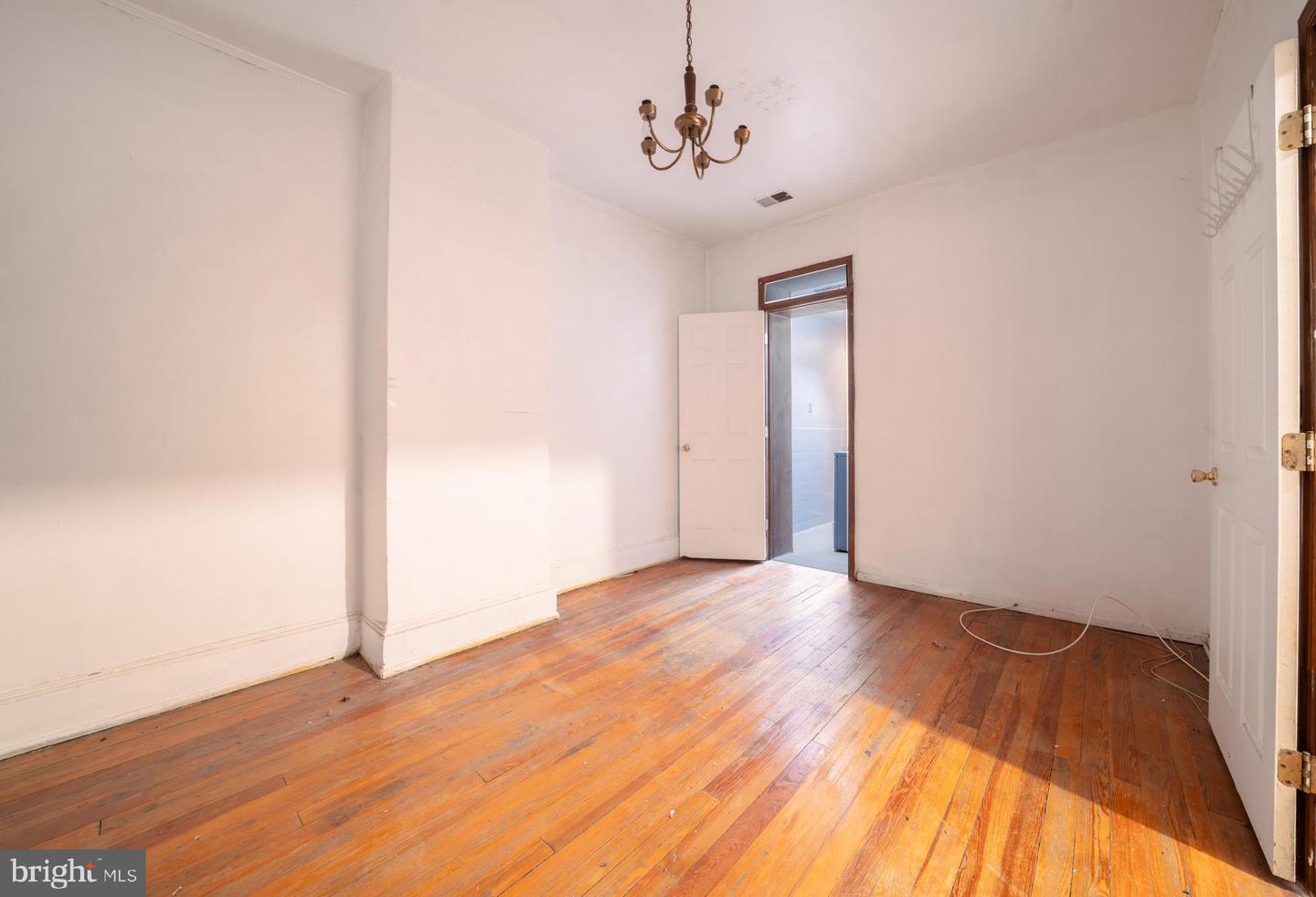 410 G ST NE, WASHINGTON, District Of Columbia 20002, 3 Bedrooms Bedrooms, ,3 BathroomsBathrooms,Residential,For sale,410 G ST NE,DCDC2198794 MLS # DCDC2198794