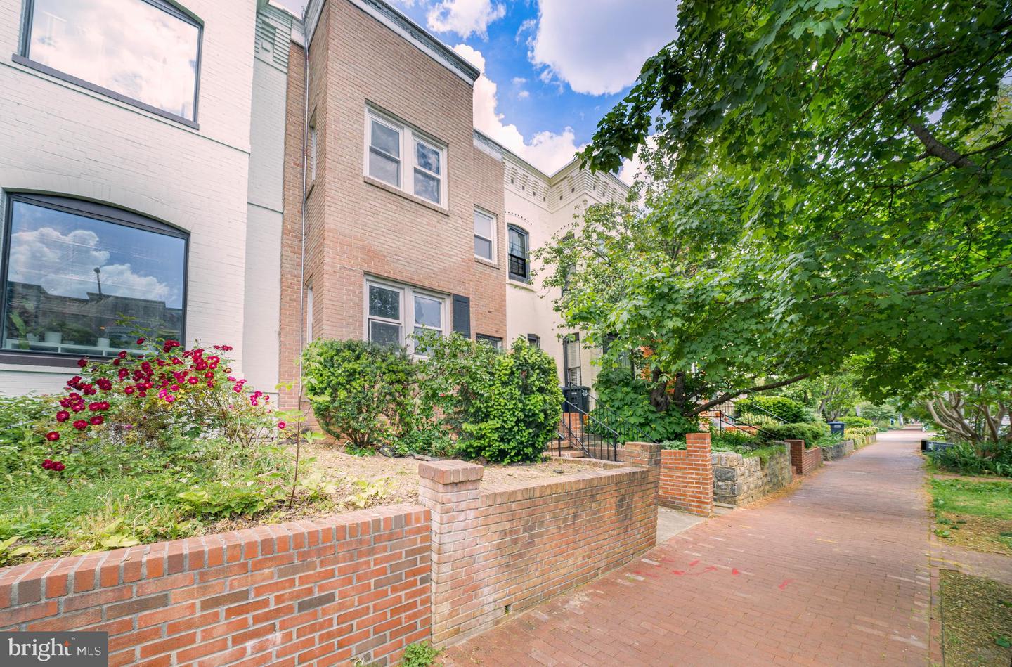 410 G ST NE, WASHINGTON, District Of Columbia 20002, 3 Bedrooms Bedrooms, ,3 BathroomsBathrooms,Residential,For sale,410 G ST NE,DCDC2198794 MLS # DCDC2198794