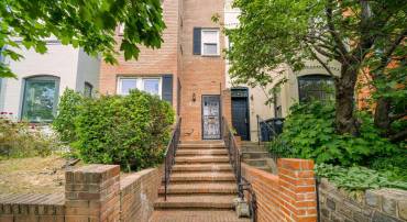410 G ST NE, WASHINGTON, District Of Columbia 20002, 3 Bedrooms Bedrooms, ,3 BathroomsBathrooms,Residential,For sale,410 G ST NE,DCDC2198794 MLS # DCDC2198794