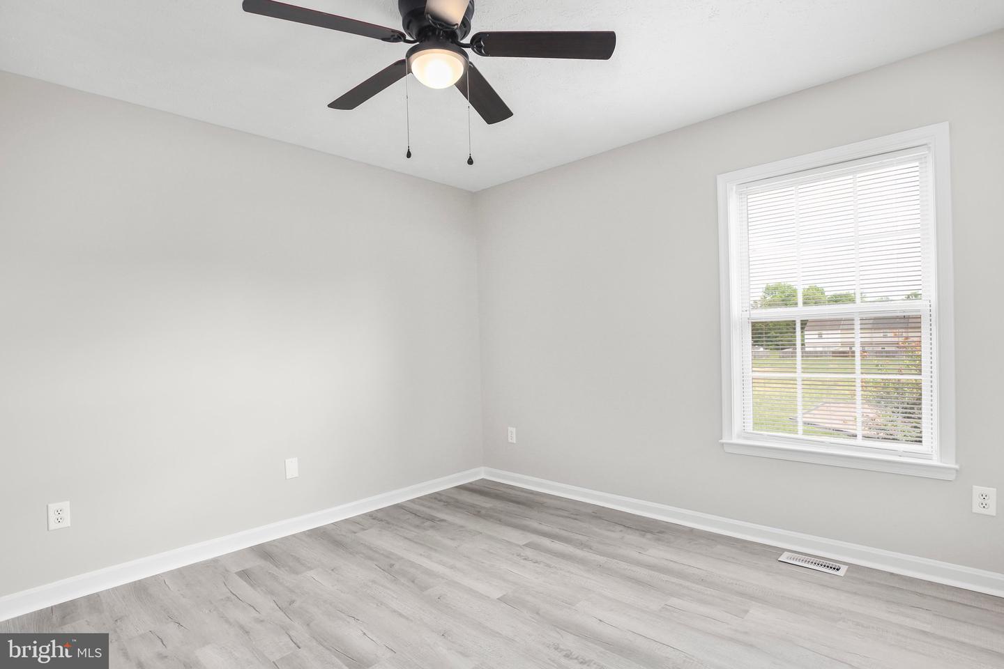 9811 W MIDLAND WAY, FREDERICKSBURG, Virginia 22408, 3 Bedrooms Bedrooms, ,2 BathroomsBathrooms,Residential,For sale,9811 W MIDLAND WAY,VASP2032800 MLS # VASP2032800