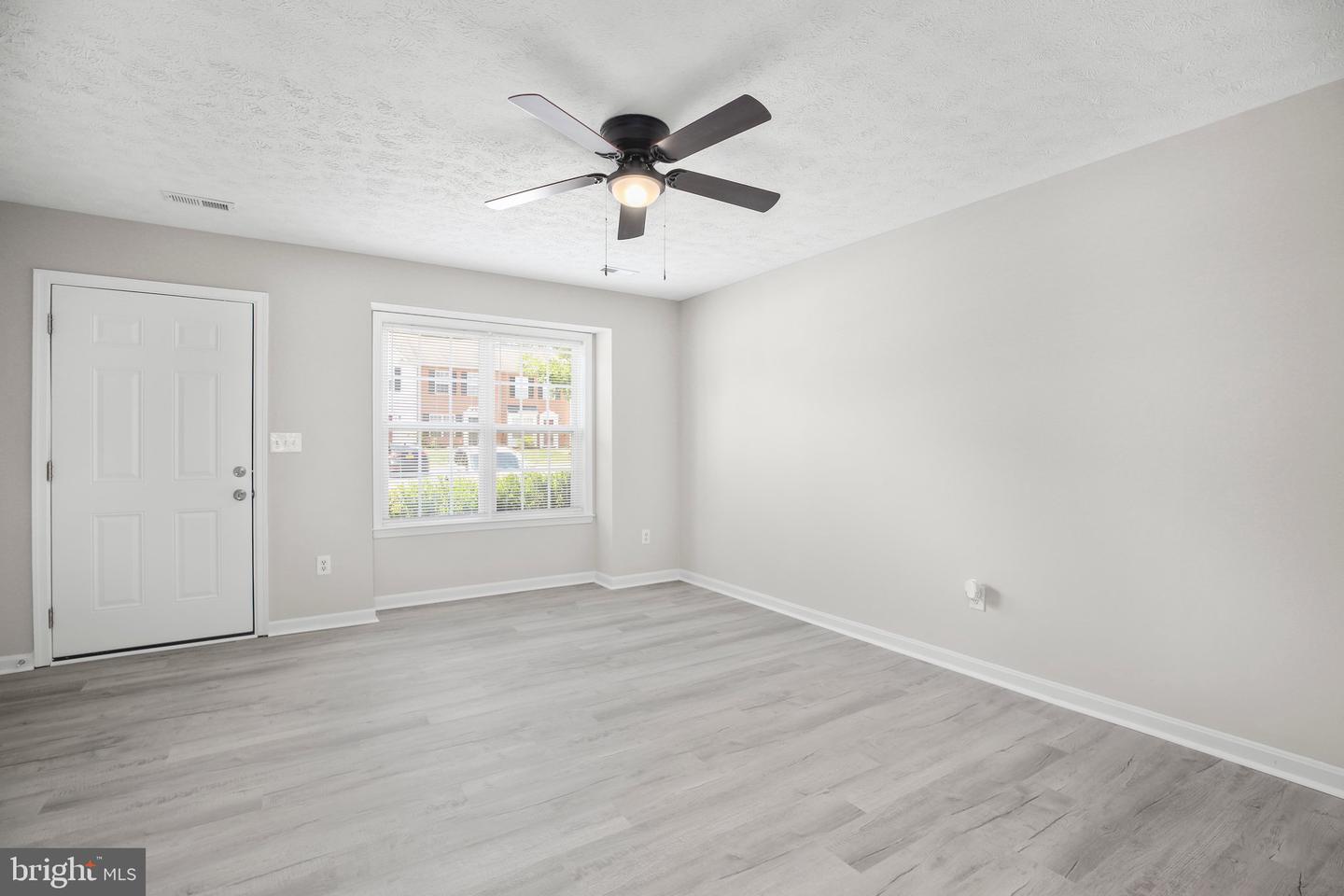 9811 W MIDLAND WAY, FREDERICKSBURG, Virginia 22408, 3 Bedrooms Bedrooms, ,2 BathroomsBathrooms,Residential,For sale,9811 W MIDLAND WAY,VASP2032800 MLS # VASP2032800