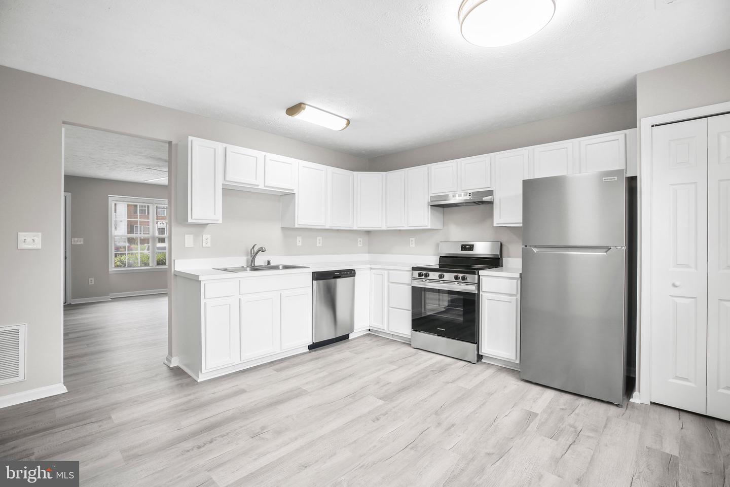 9811 W MIDLAND WAY, FREDERICKSBURG, Virginia 22408, 3 Bedrooms Bedrooms, ,2 BathroomsBathrooms,Residential,For sale,9811 W MIDLAND WAY,VASP2032800 MLS # VASP2032800