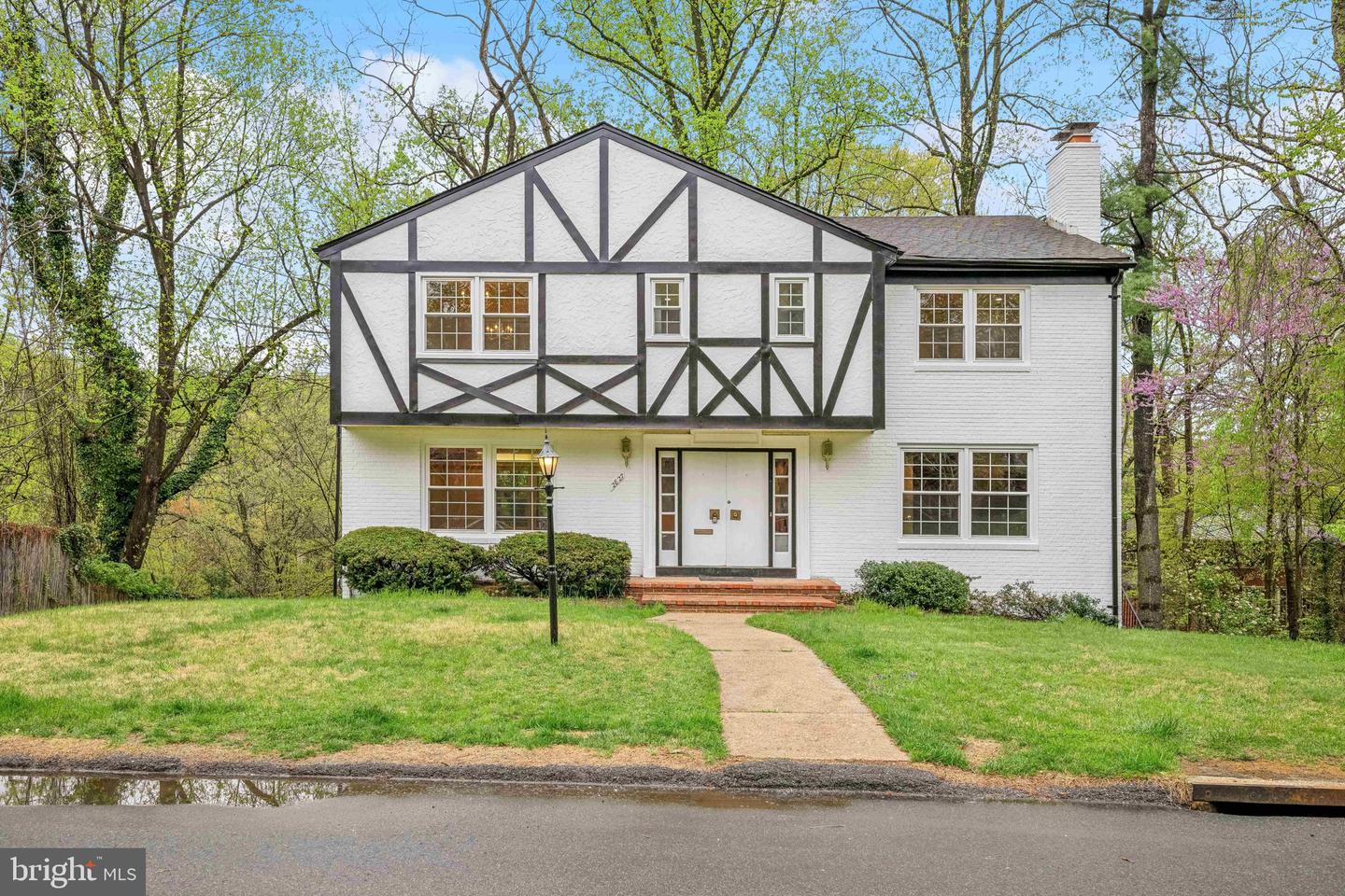 2827 ELLICOTT ST NW, WASHINGTON, District Of Columbia 20008, 5 Bedrooms Bedrooms, ,4 BathroomsBathrooms,Residential,For sale,2827 ELLICOTT ST NW,DCDC2199074 MLS # DCDC2199074