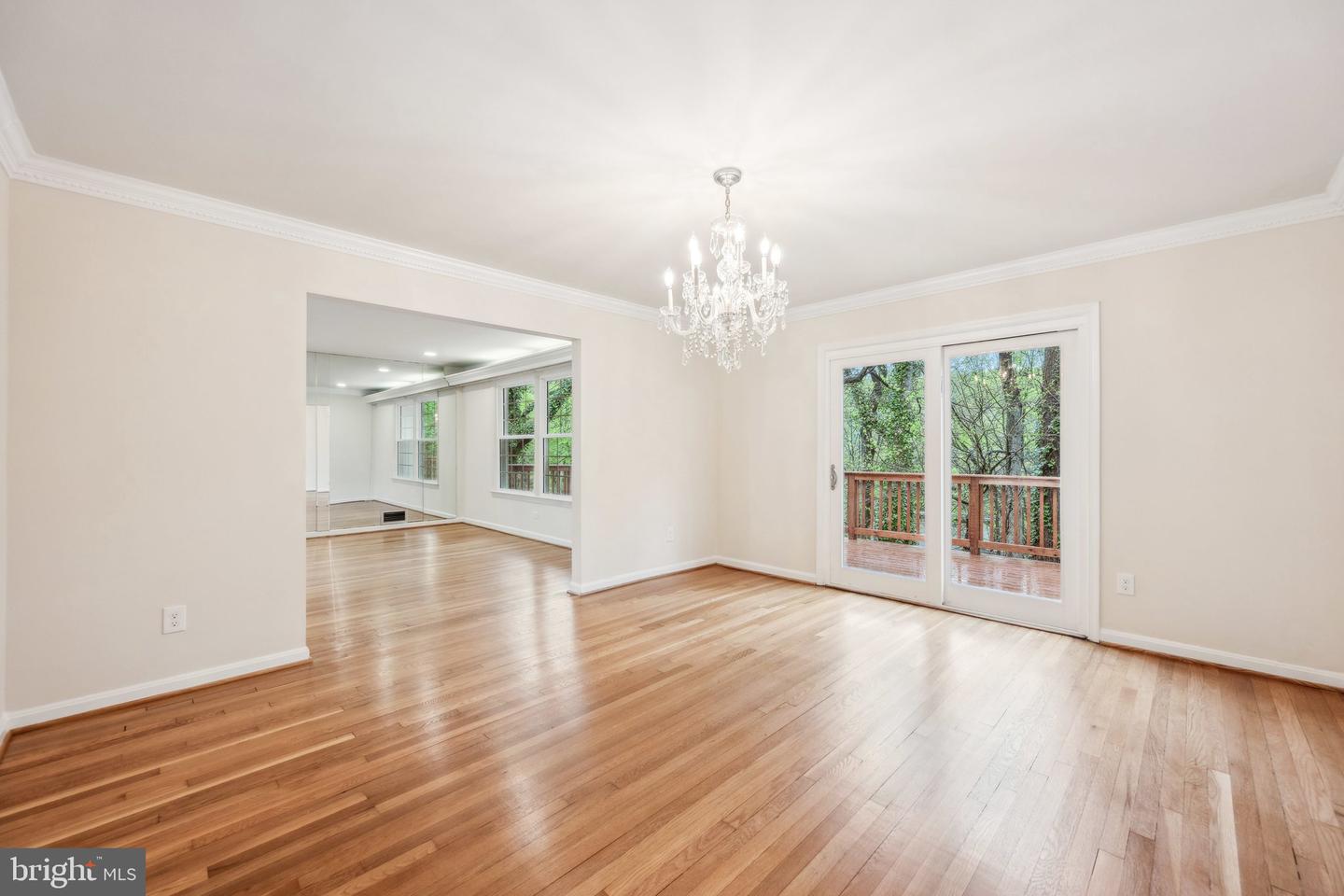 2827 ELLICOTT ST NW, WASHINGTON, District Of Columbia 20008, 5 Bedrooms Bedrooms, ,4 BathroomsBathrooms,Residential,For sale,2827 ELLICOTT ST NW,DCDC2199074 MLS # DCDC2199074