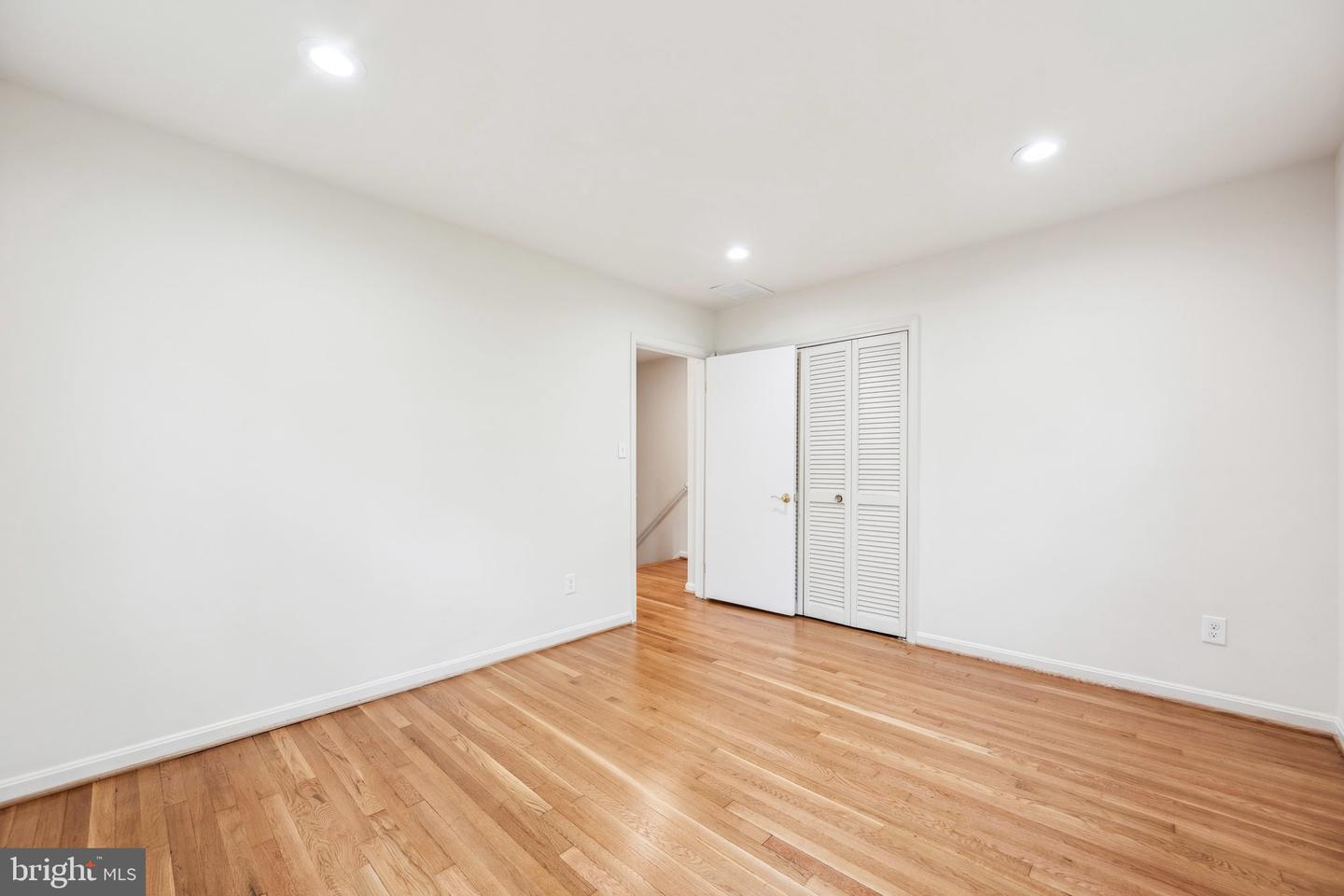 2827 ELLICOTT ST NW, WASHINGTON, District Of Columbia 20008, 5 Bedrooms Bedrooms, ,4 BathroomsBathrooms,Residential,For sale,2827 ELLICOTT ST NW,DCDC2199074 MLS # DCDC2199074