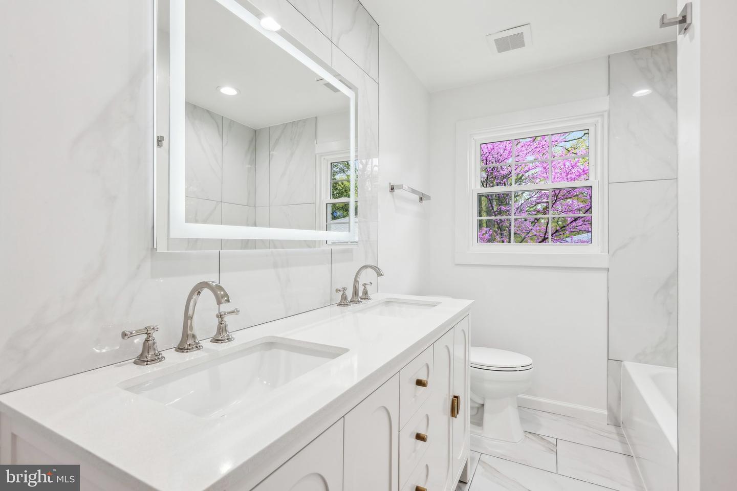 2827 ELLICOTT ST NW, WASHINGTON, District Of Columbia 20008, 5 Bedrooms Bedrooms, ,4 BathroomsBathrooms,Residential,For sale,2827 ELLICOTT ST NW,DCDC2199074 MLS # DCDC2199074