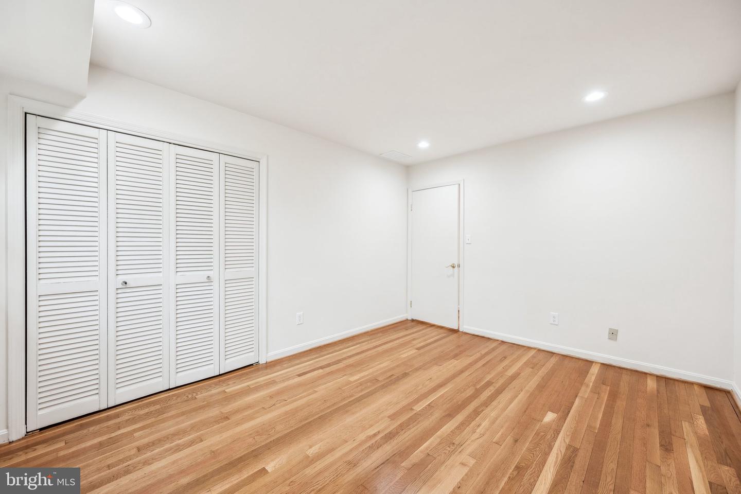 2827 ELLICOTT ST NW, WASHINGTON, District Of Columbia 20008, 5 Bedrooms Bedrooms, ,4 BathroomsBathrooms,Residential,For sale,2827 ELLICOTT ST NW,DCDC2199074 MLS # DCDC2199074