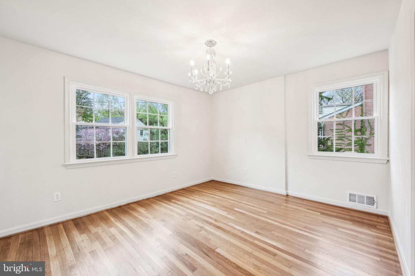 2827 ELLICOTT ST NW, WASHINGTON, District Of Columbia 20008, 5 Bedrooms Bedrooms, ,4 BathroomsBathrooms,Residential,For sale,2827 ELLICOTT ST NW,DCDC2199074 MLS # DCDC2199074