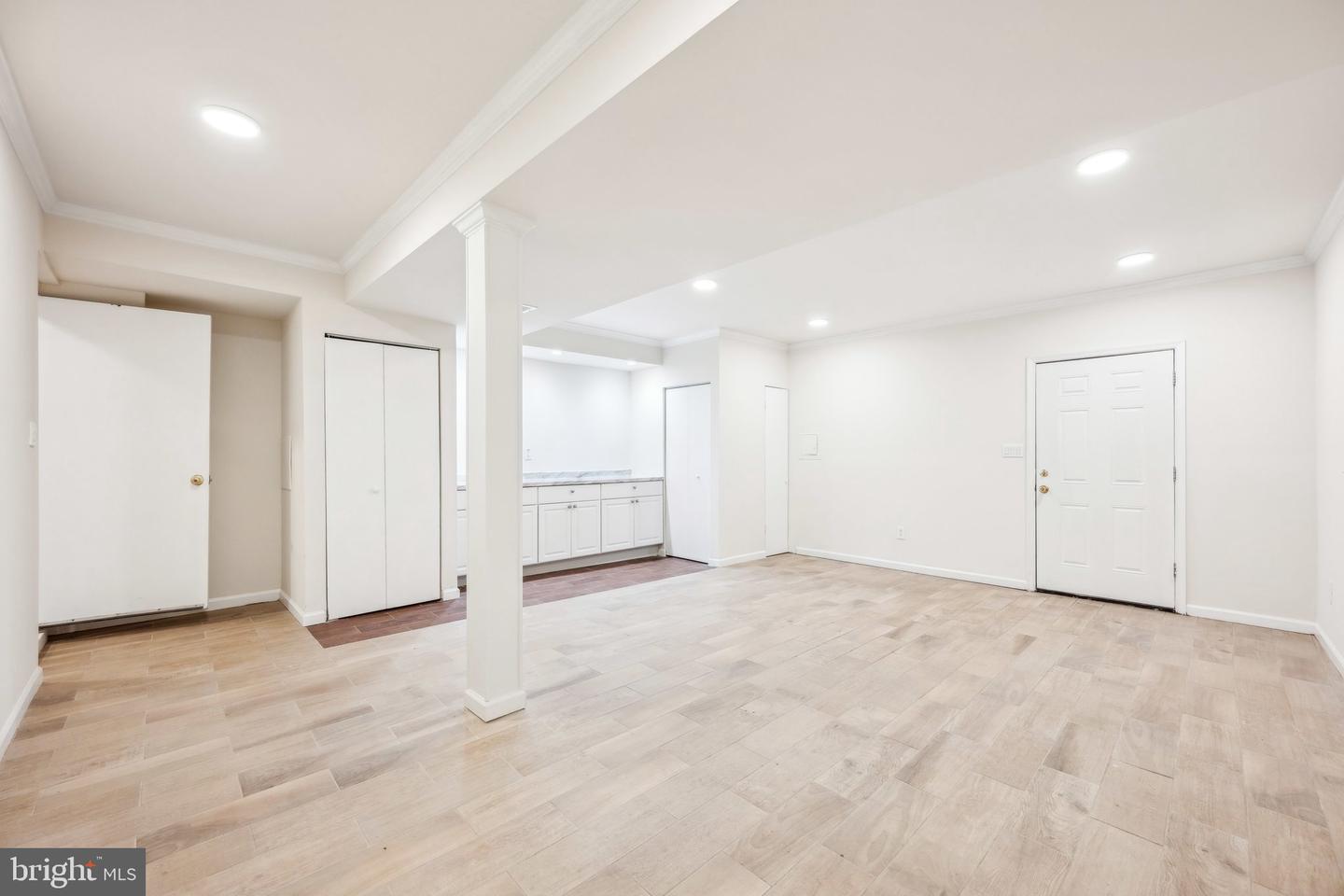 2827 ELLICOTT ST NW, WASHINGTON, District Of Columbia 20008, 5 Bedrooms Bedrooms, ,4 BathroomsBathrooms,Residential,For sale,2827 ELLICOTT ST NW,DCDC2199074 MLS # DCDC2199074