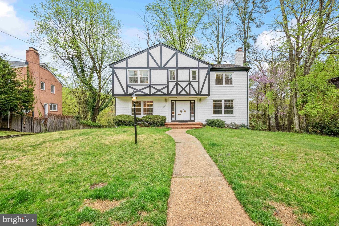2827 ELLICOTT ST NW, WASHINGTON, District Of Columbia 20008, 5 Bedrooms Bedrooms, ,4 BathroomsBathrooms,Residential,For sale,2827 ELLICOTT ST NW,DCDC2199074 MLS # DCDC2199074