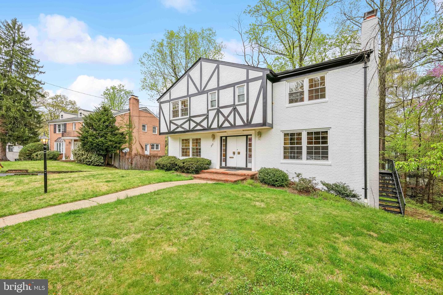 2827 ELLICOTT ST NW, WASHINGTON, District Of Columbia 20008, 5 Bedrooms Bedrooms, ,4 BathroomsBathrooms,Residential,For sale,2827 ELLICOTT ST NW,DCDC2199074 MLS # DCDC2199074