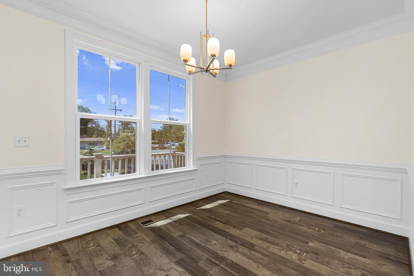 3745 SIGNAL KNOB CT, FALLS CHURCH, Virginia 22041, 4 Bedrooms Bedrooms, ,2 BathroomsBathrooms,Residential,For sale,3745 SIGNAL KNOB CT,VAFX2238810 MLS # VAFX2238810