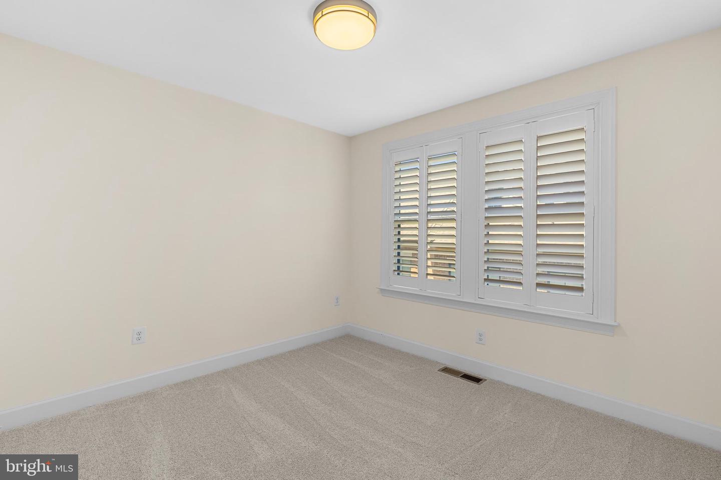 3745 SIGNAL KNOB CT, FALLS CHURCH, Virginia 22041, 4 Bedrooms Bedrooms, ,2 BathroomsBathrooms,Residential,For sale,3745 SIGNAL KNOB CT,VAFX2238810 MLS # VAFX2238810