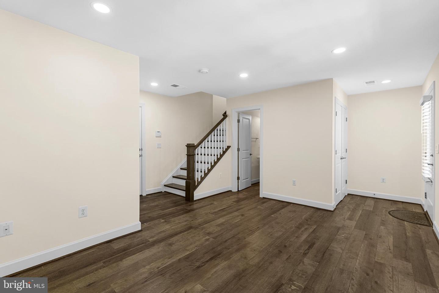 3745 SIGNAL KNOB CT, FALLS CHURCH, Virginia 22041, 4 Bedrooms Bedrooms, ,2 BathroomsBathrooms,Residential,For sale,3745 SIGNAL KNOB CT,VAFX2238810 MLS # VAFX2238810