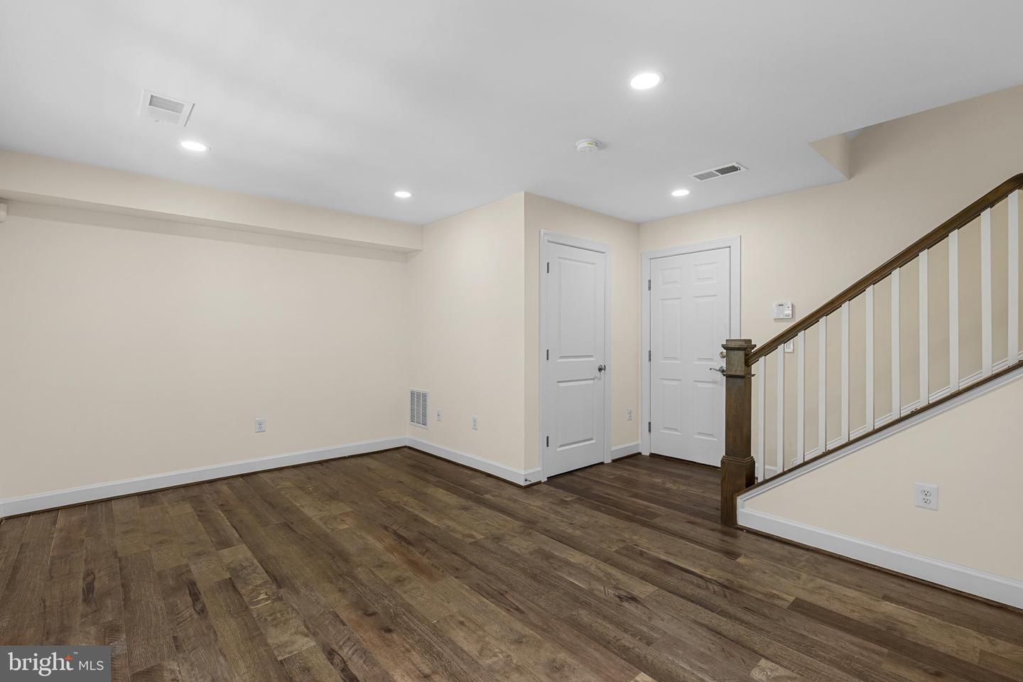 3745 SIGNAL KNOB CT, FALLS CHURCH, Virginia 22041, 4 Bedrooms Bedrooms, ,2 BathroomsBathrooms,Residential,For sale,3745 SIGNAL KNOB CT,VAFX2238810 MLS # VAFX2238810