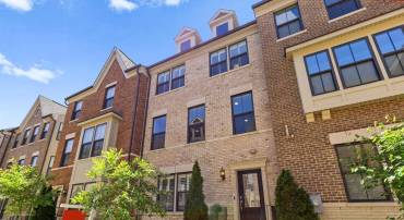 3745 SIGNAL KNOB CT, FALLS CHURCH, Virginia 22041, 4 Bedrooms Bedrooms, ,2 BathroomsBathrooms,Residential,For sale,3745 SIGNAL KNOB CT,VAFX2238810 MLS # VAFX2238810