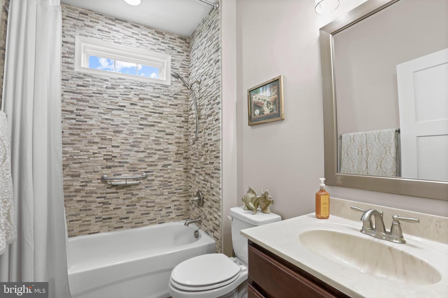 6318 SUNRISE CT, KING GEORGE, Virginia 22485, 3 Bedrooms Bedrooms, ,2 BathroomsBathrooms,Residential,For sale,6318 SUNRISE CT,VAKG2006394 MLS # VAKG2006394