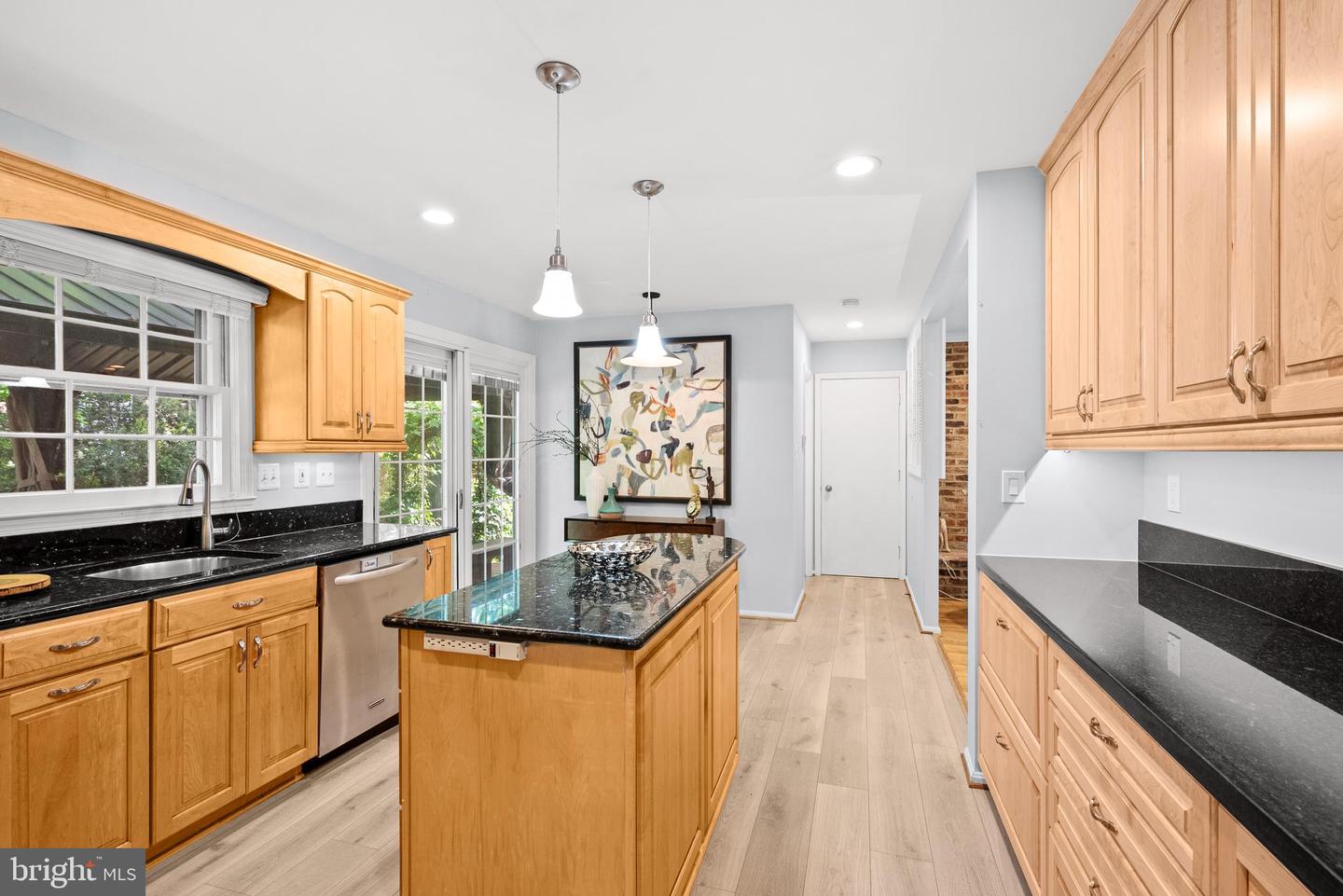 5426 FLINT TAVERN PL, BURKE, Virginia 22015, 5 Bedrooms Bedrooms, ,3 BathroomsBathrooms,Residential,For sale,5426 FLINT TAVERN PL,VAFX2238982 MLS # VAFX2238982