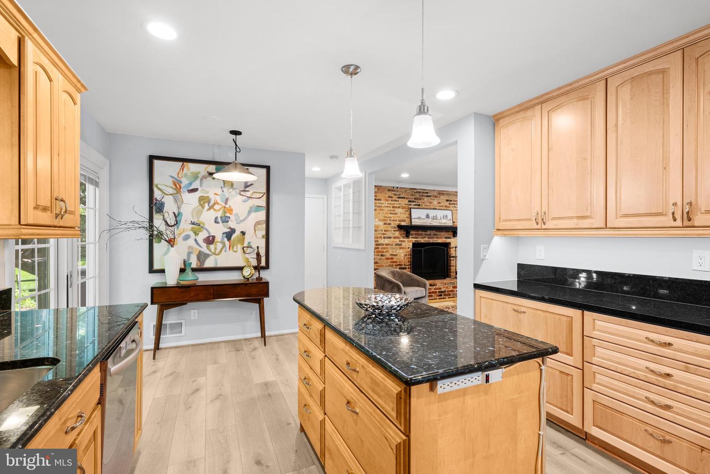 5426 FLINT TAVERN PL, BURKE, Virginia 22015, 5 Bedrooms Bedrooms, ,3 BathroomsBathrooms,Residential,For sale,5426 FLINT TAVERN PL,VAFX2238982 MLS # VAFX2238982