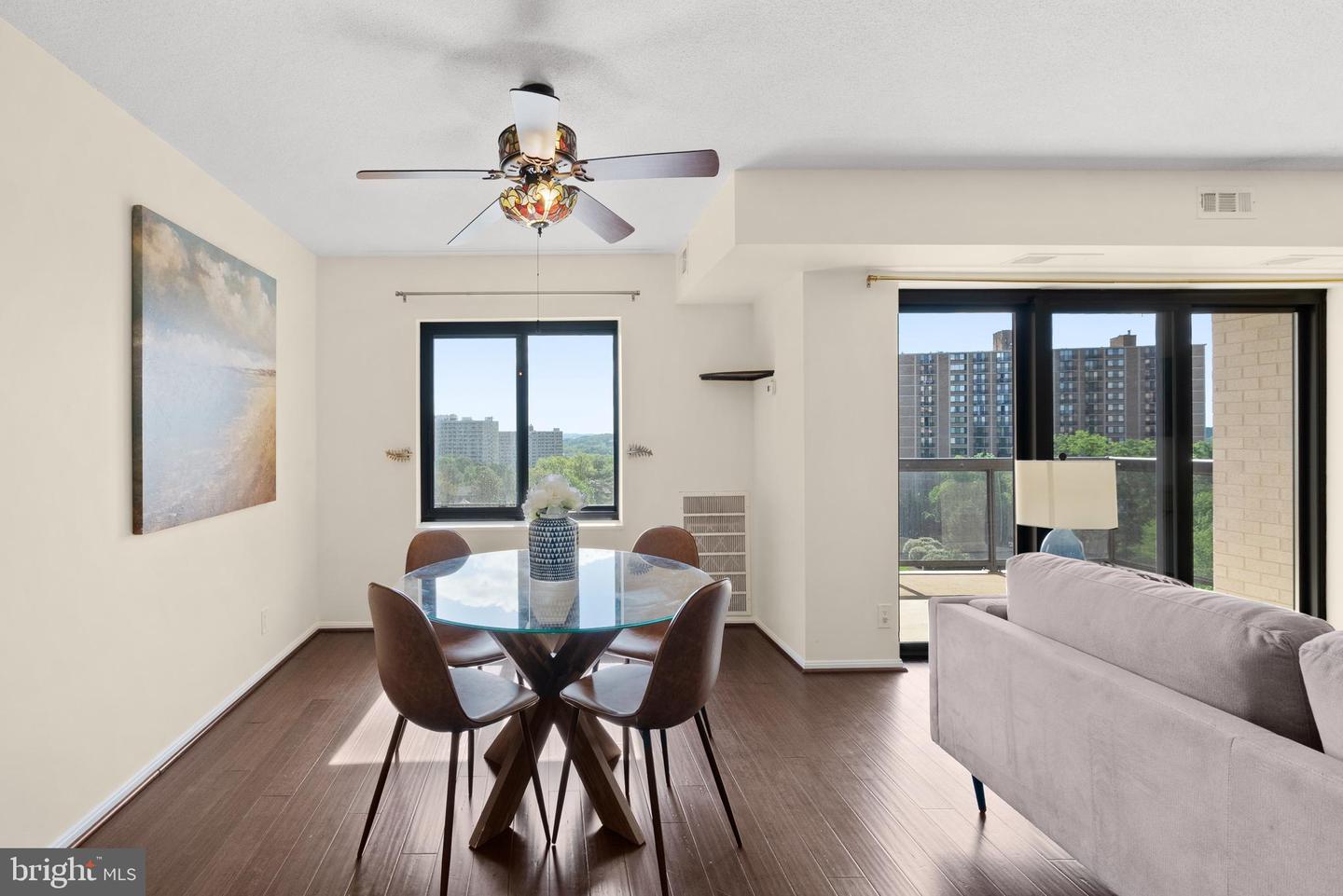 307 YOAKUM PKWY #821, ALEXANDRIA, Virginia 22304, 2 Bedrooms Bedrooms, ,2 BathroomsBathrooms,Residential,For sale,307 YOAKUM PKWY #821,VAAX2045046 MLS # VAAX2045046