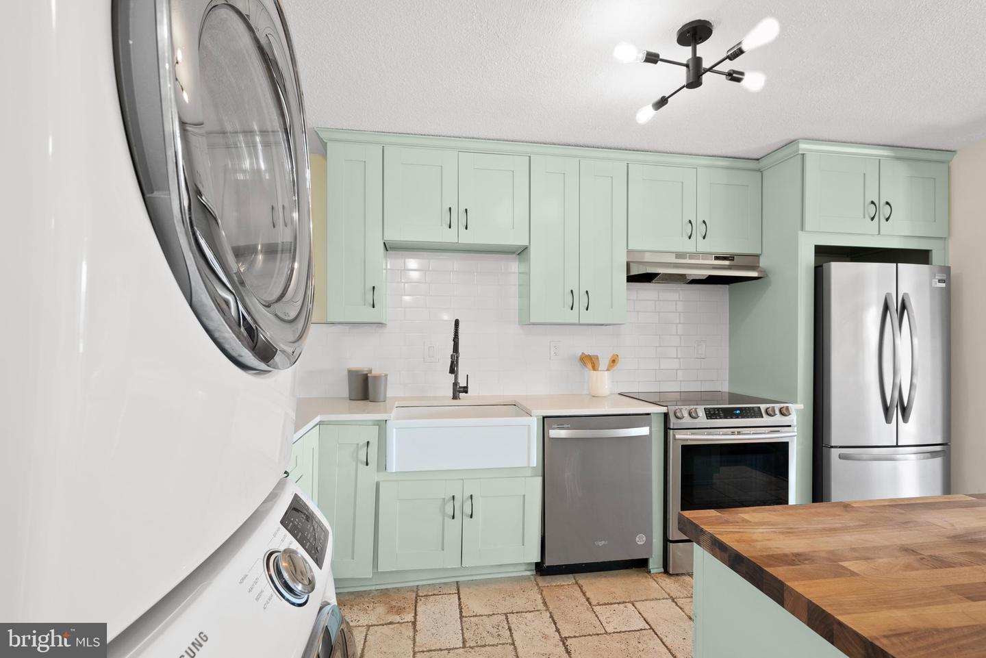 307 YOAKUM PKWY #821, ALEXANDRIA, Virginia 22304, 2 Bedrooms Bedrooms, ,2 BathroomsBathrooms,Residential,For sale,307 YOAKUM PKWY #821,VAAX2045046 MLS # VAAX2045046