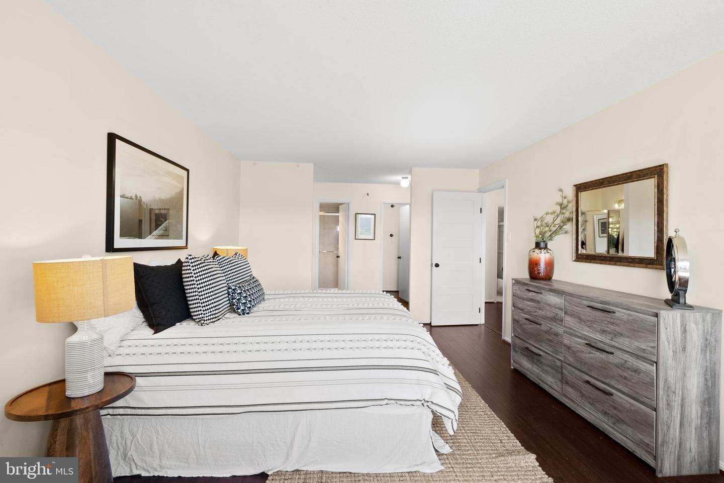 307 YOAKUM PKWY #821, ALEXANDRIA, Virginia 22304, 2 Bedrooms Bedrooms, ,2 BathroomsBathrooms,Residential,For sale,307 YOAKUM PKWY #821,VAAX2045046 MLS # VAAX2045046