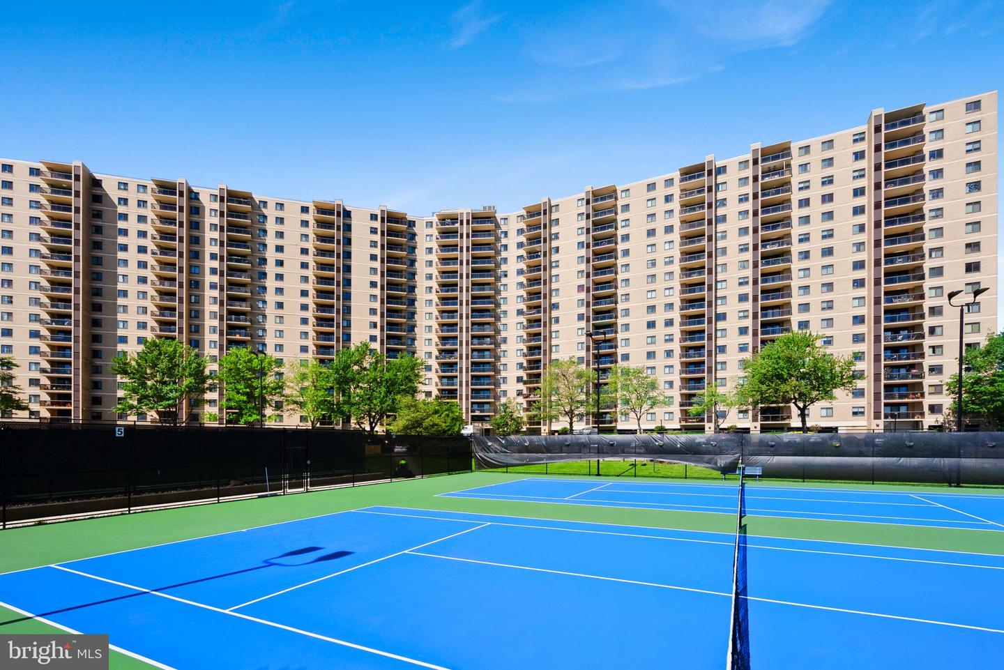 307 YOAKUM PKWY #821, ALEXANDRIA, Virginia 22304, 2 Bedrooms Bedrooms, ,2 BathroomsBathrooms,Residential,For sale,307 YOAKUM PKWY #821,VAAX2045046 MLS # VAAX2045046