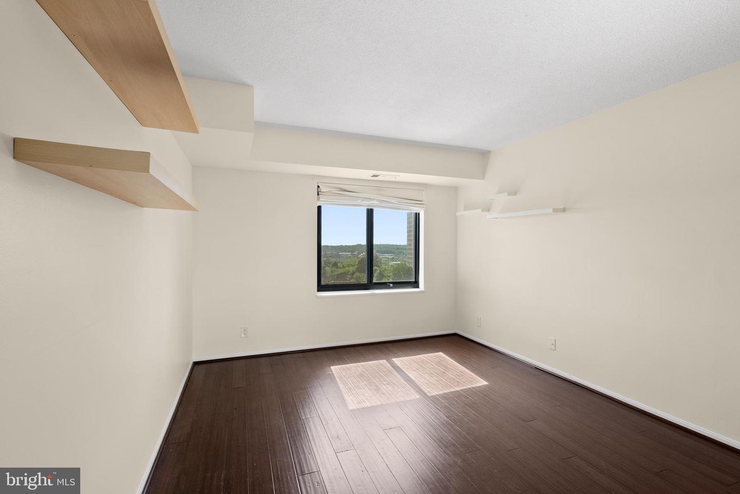 307 YOAKUM PKWY #821, ALEXANDRIA, Virginia 22304, 2 Bedrooms Bedrooms, ,2 BathroomsBathrooms,Residential,For sale,307 YOAKUM PKWY #821,VAAX2045046 MLS # VAAX2045046