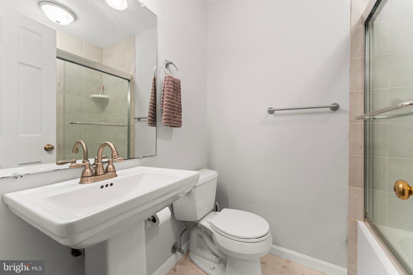 189 VALE LN, LANCASTER, Virginia 22503, 3 Bedrooms Bedrooms, 9 Rooms Rooms,3 BathroomsBathrooms,Residential,For sale,189 VALE LN,VALV2000794 MLS # VALV2000794