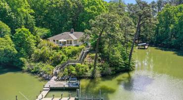 189 VALE LN, LANCASTER, Virginia 22503, 3 Bedrooms Bedrooms, 9 Rooms Rooms,3 BathroomsBathrooms,Residential,For sale,189 VALE LN,VALV2000794 MLS # VALV2000794