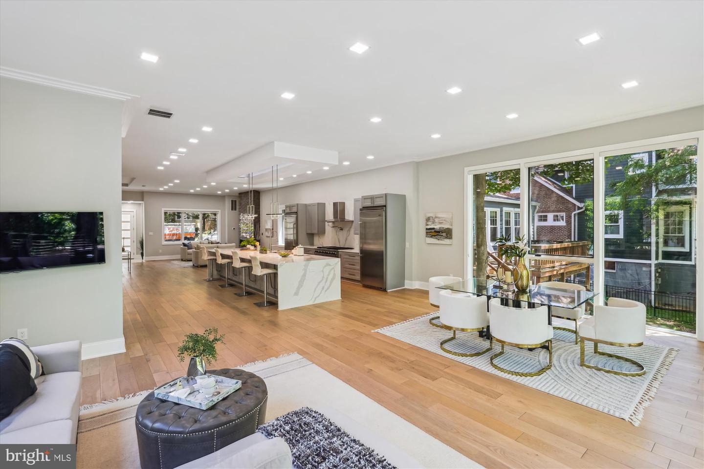 5706 NEVADA AVE NW, WASHINGTON, District Of Columbia 20015, 6 Bedrooms Bedrooms, ,4 BathroomsBathrooms,Residential,For sale,5706 NEVADA AVE NW,DCDC2199686 MLS # DCDC2199686