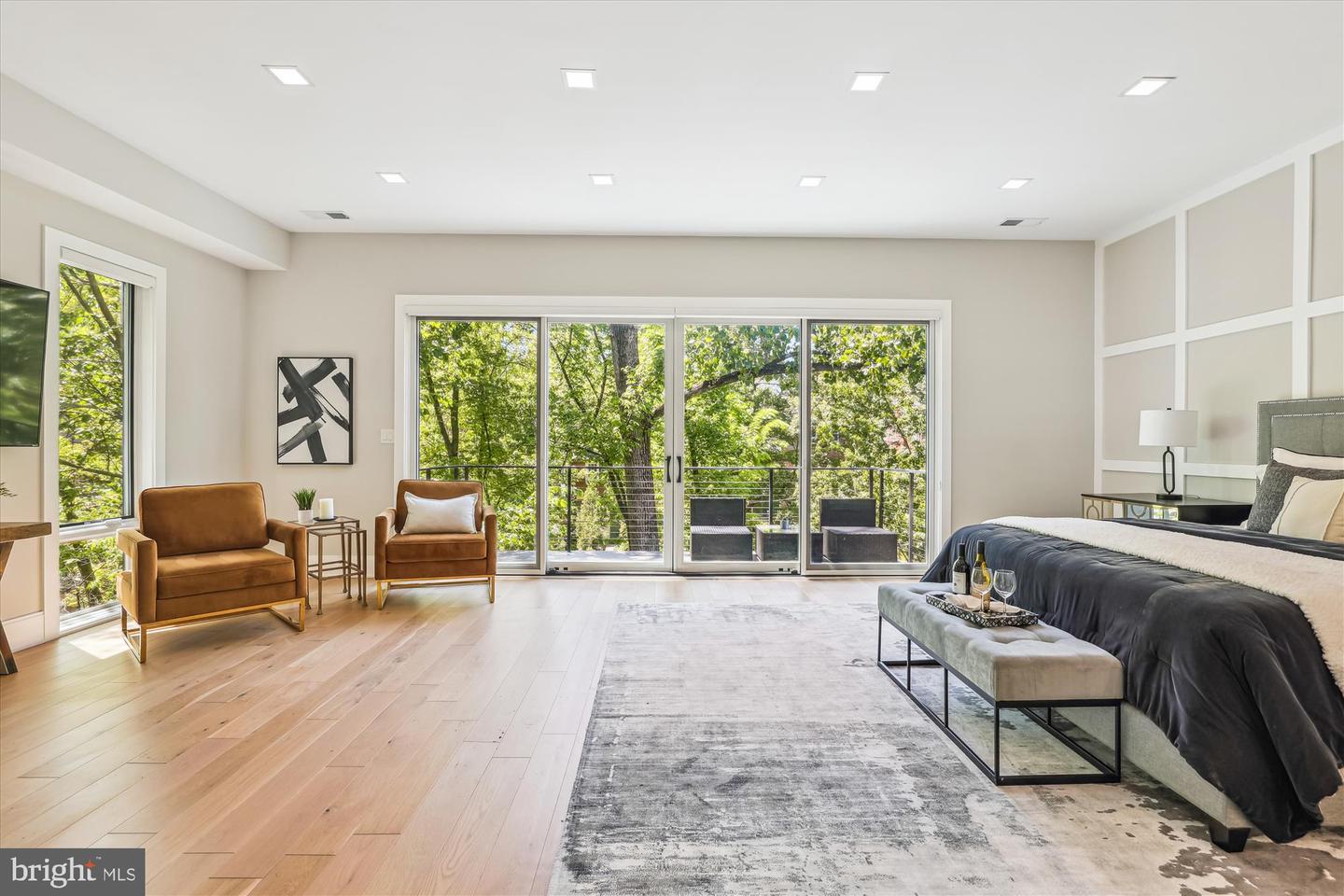 5706 NEVADA AVE NW, WASHINGTON, District Of Columbia 20015, 6 Bedrooms Bedrooms, ,4 BathroomsBathrooms,Residential,For sale,5706 NEVADA AVE NW,DCDC2199686 MLS # DCDC2199686