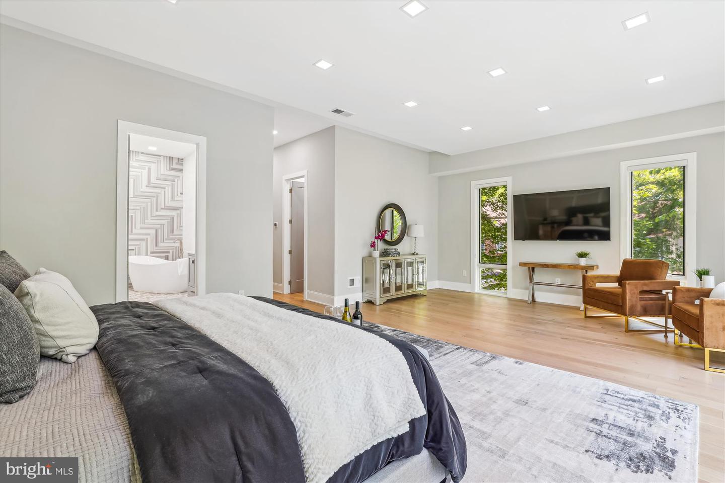 5706 NEVADA AVE NW, WASHINGTON, District Of Columbia 20015, 6 Bedrooms Bedrooms, ,4 BathroomsBathrooms,Residential,For sale,5706 NEVADA AVE NW,DCDC2199686 MLS # DCDC2199686