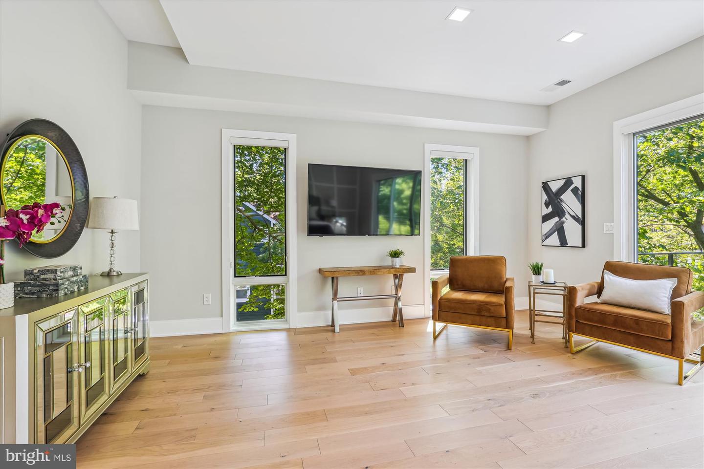 5706 NEVADA AVE NW, WASHINGTON, District Of Columbia 20015, 6 Bedrooms Bedrooms, ,4 BathroomsBathrooms,Residential,For sale,5706 NEVADA AVE NW,DCDC2199686 MLS # DCDC2199686
