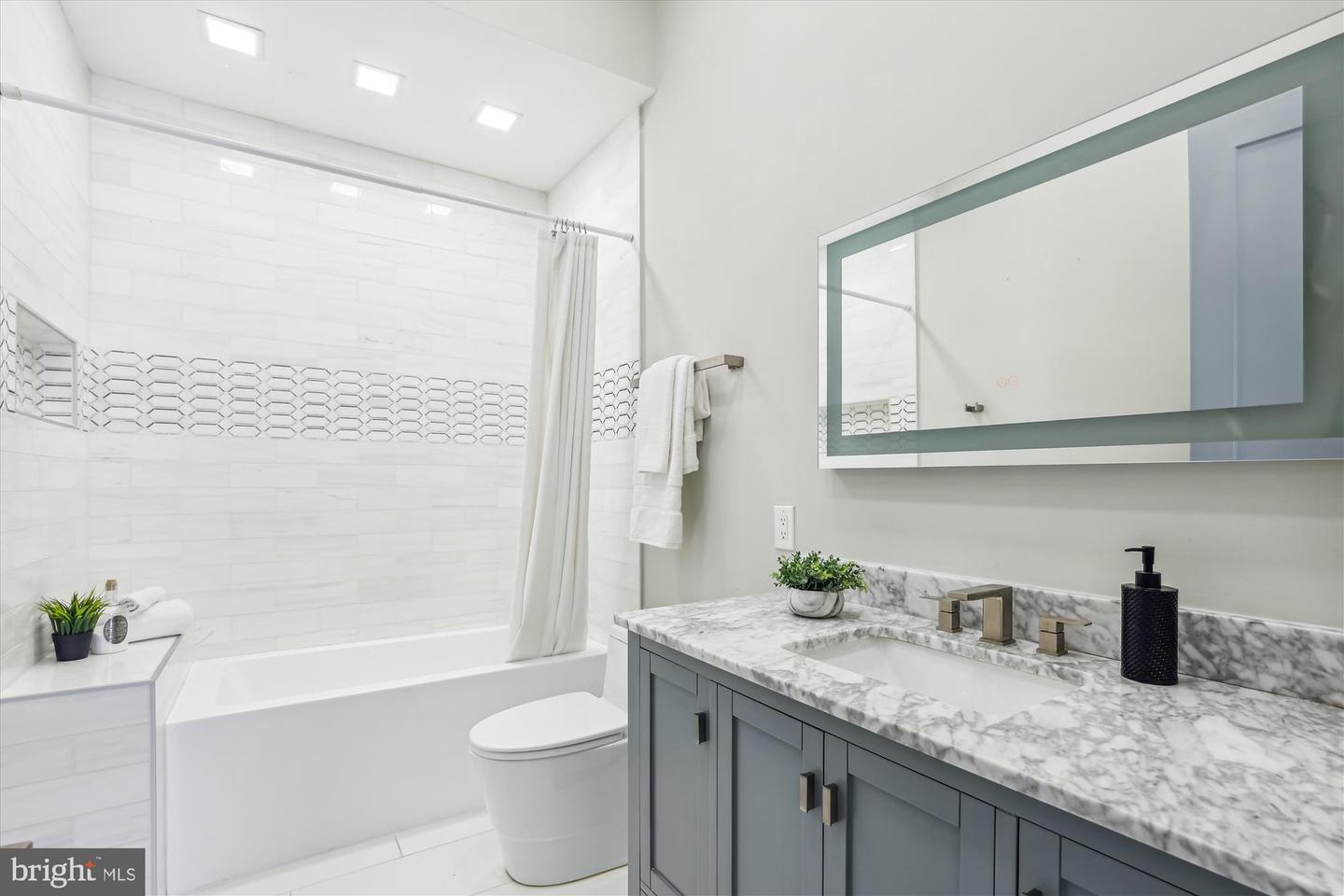 5706 NEVADA AVE NW, WASHINGTON, District Of Columbia 20015, 6 Bedrooms Bedrooms, ,4 BathroomsBathrooms,Residential,For sale,5706 NEVADA AVE NW,DCDC2199686 MLS # DCDC2199686