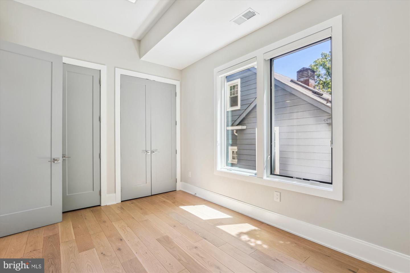 5706 NEVADA AVE NW, WASHINGTON, District Of Columbia 20015, 6 Bedrooms Bedrooms, ,4 BathroomsBathrooms,Residential,For sale,5706 NEVADA AVE NW,DCDC2199686 MLS # DCDC2199686