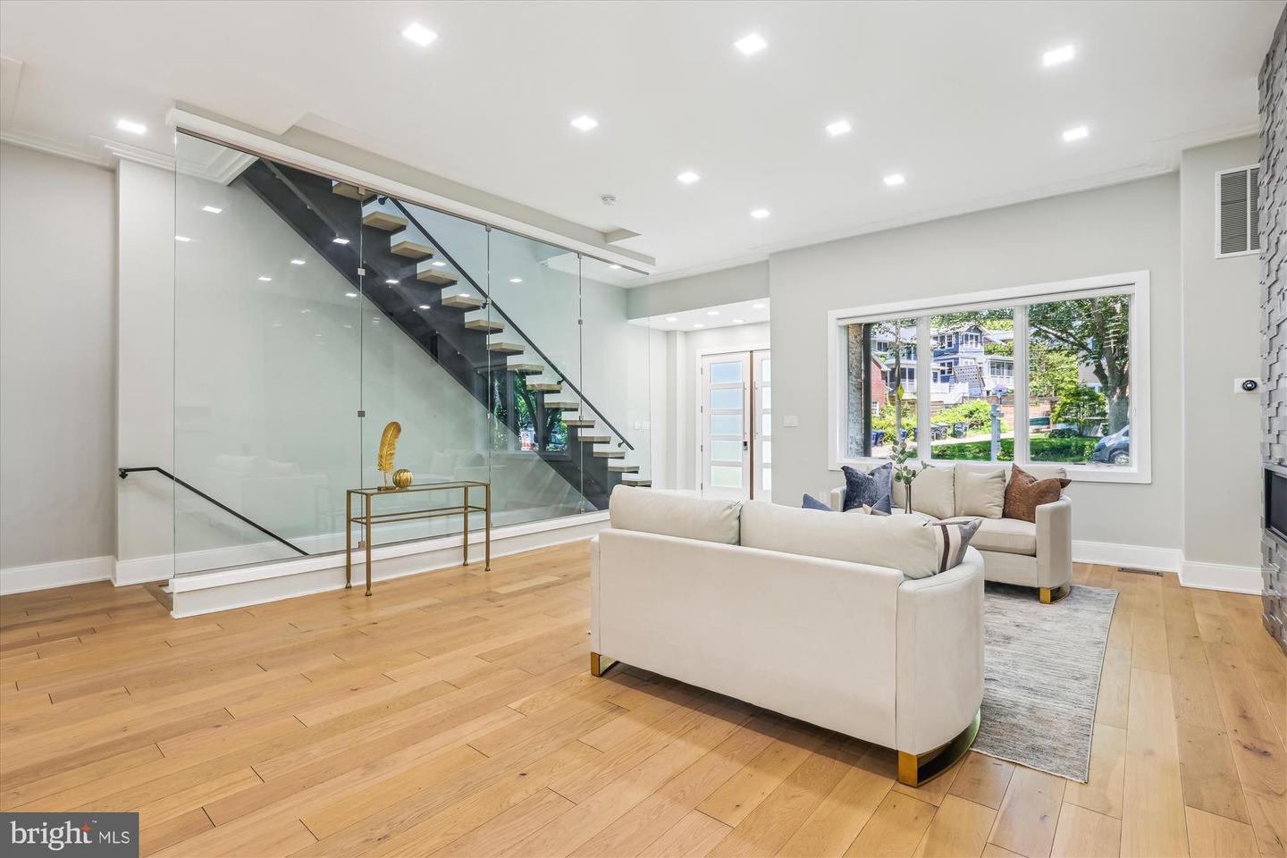5706 NEVADA AVE NW, WASHINGTON, District Of Columbia 20015, 6 Bedrooms Bedrooms, ,4 BathroomsBathrooms,Residential,For sale,5706 NEVADA AVE NW,DCDC2199686 MLS # DCDC2199686