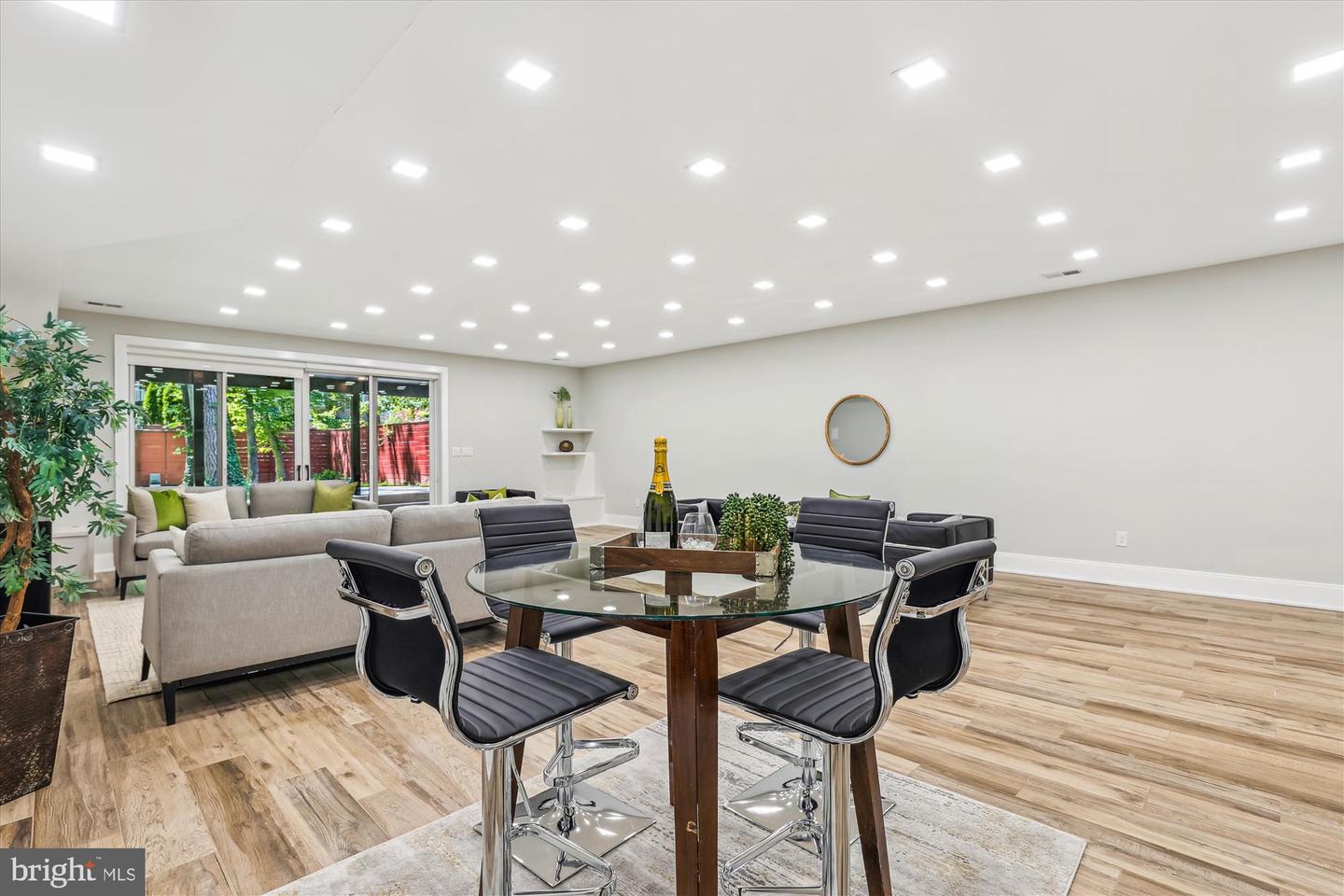 5706 NEVADA AVE NW, WASHINGTON, District Of Columbia 20015, 6 Bedrooms Bedrooms, ,4 BathroomsBathrooms,Residential,For sale,5706 NEVADA AVE NW,DCDC2199686 MLS # DCDC2199686