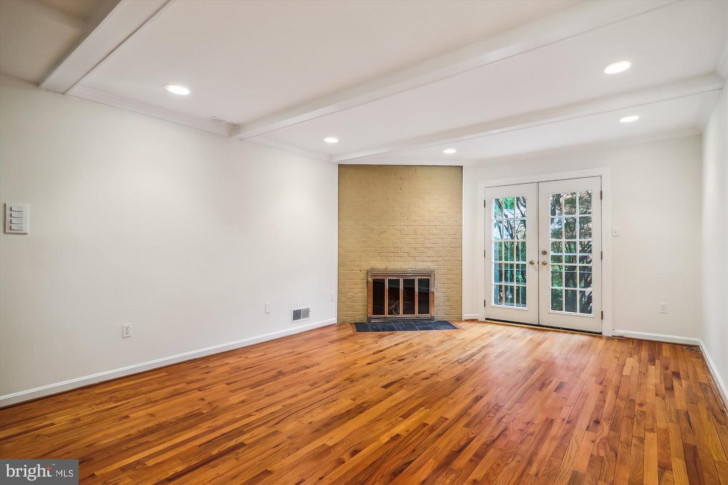 3749 1/2 KANAWHA ST NW, WASHINGTON, District Of Columbia 20015, 3 Bedrooms Bedrooms, ,3 BathroomsBathrooms,Residential,For sale,3749 1/2 KANAWHA ST NW,DCDC2199864 MLS # DCDC2199864
