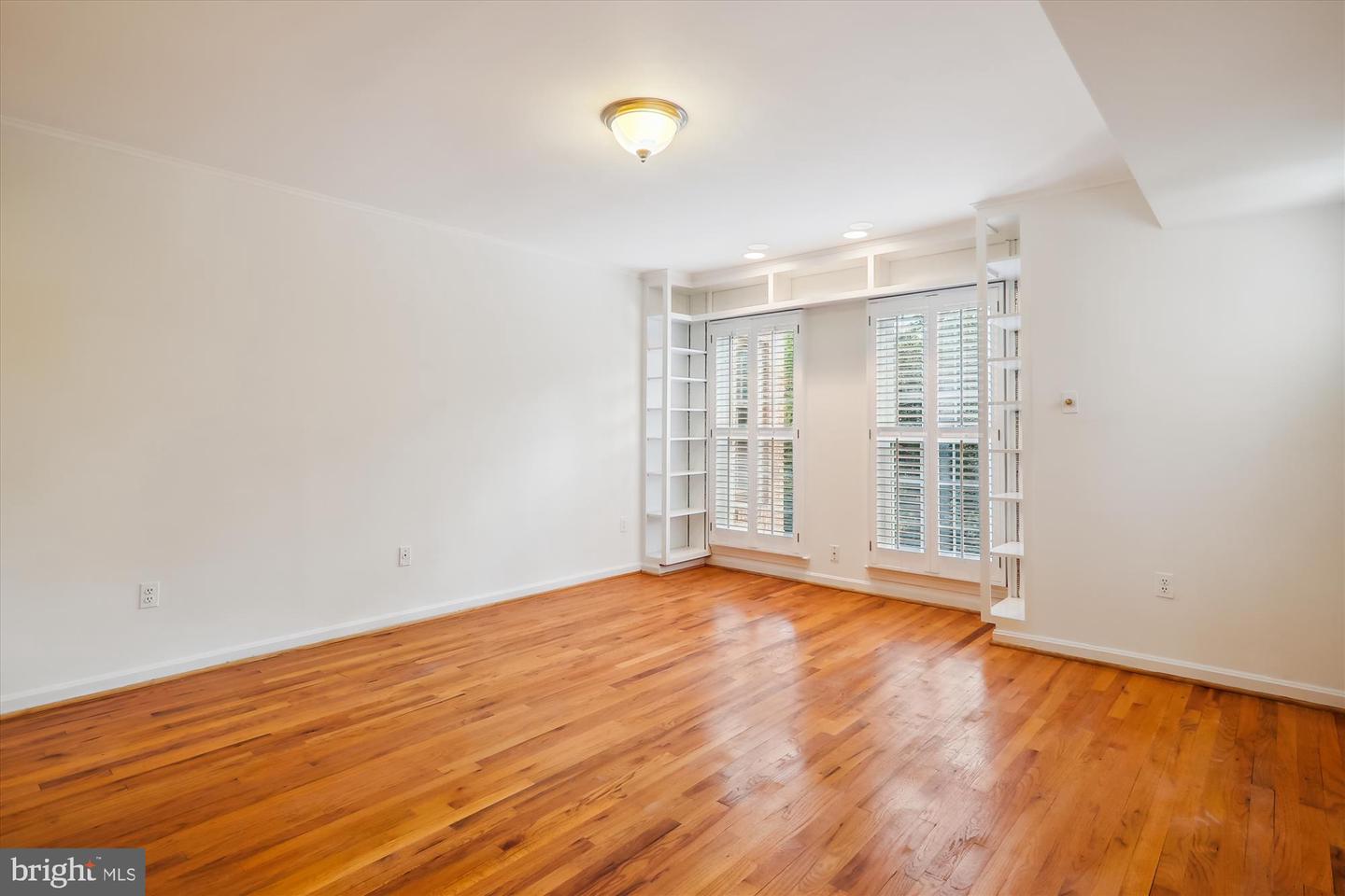 3749 1/2 KANAWHA ST NW, WASHINGTON, District Of Columbia 20015, 3 Bedrooms Bedrooms, ,3 BathroomsBathrooms,Residential,For sale,3749 1/2 KANAWHA ST NW,DCDC2199864 MLS # DCDC2199864