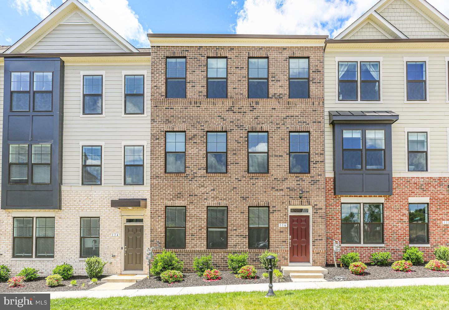 116 BEATSON ST, FREDERICKSBURG, Virginia 22401, 4 Bedrooms Bedrooms, ,3 BathroomsBathrooms,Residential,For sale,116 BEATSON ST,VAFB2008172 MLS # VAFB2008172