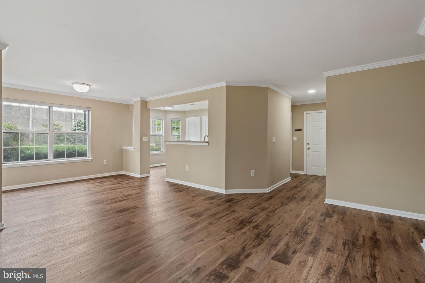 5632 WILLOUGHBY NEWTON DR #11, CENTREVILLE, Virginia 20120, 2 Bedrooms Bedrooms, ,2 BathroomsBathrooms,Residential,For sale,5632 WILLOUGHBY NEWTON DR #11,VAFX2240252 MLS # VAFX2240252
