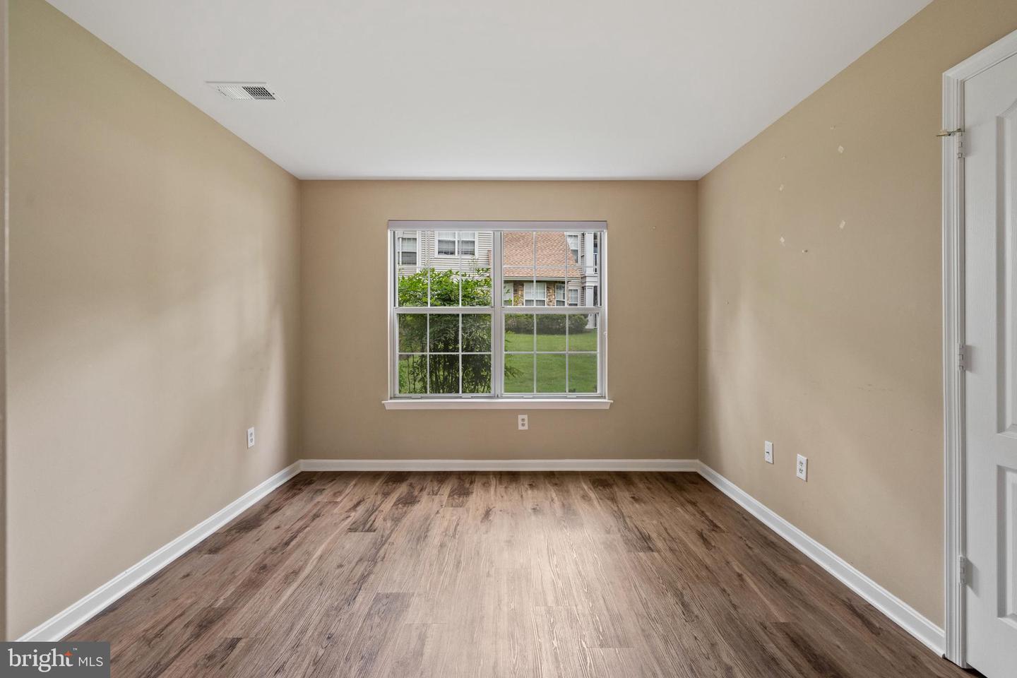 5632 WILLOUGHBY NEWTON DR #11, CENTREVILLE, Virginia 20120, 2 Bedrooms Bedrooms, ,2 BathroomsBathrooms,Residential,For sale,5632 WILLOUGHBY NEWTON DR #11,VAFX2240252 MLS # VAFX2240252