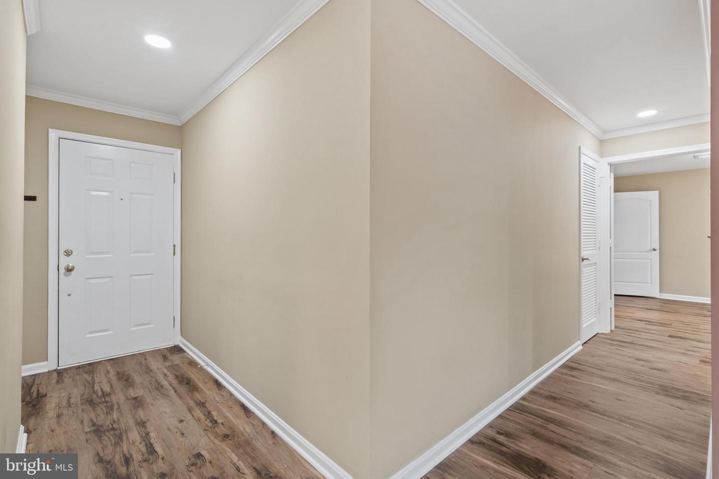 5632 WILLOUGHBY NEWTON DR #11, CENTREVILLE, Virginia 20120, 2 Bedrooms Bedrooms, ,2 BathroomsBathrooms,Residential,For sale,5632 WILLOUGHBY NEWTON DR #11,VAFX2240252 MLS # VAFX2240252