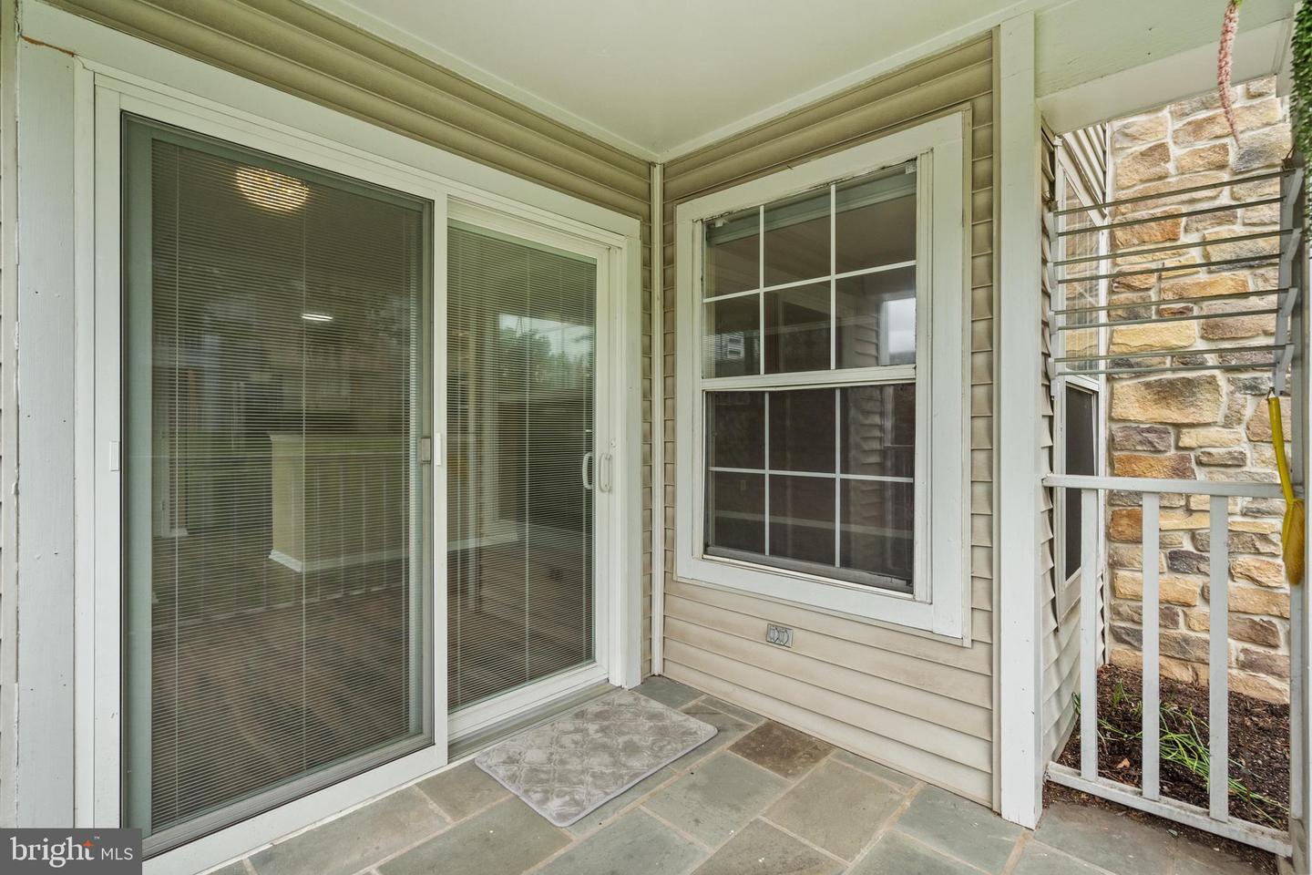 5632 WILLOUGHBY NEWTON DR #11, CENTREVILLE, Virginia 20120, 2 Bedrooms Bedrooms, ,2 BathroomsBathrooms,Residential,For sale,5632 WILLOUGHBY NEWTON DR #11,VAFX2240252 MLS # VAFX2240252
