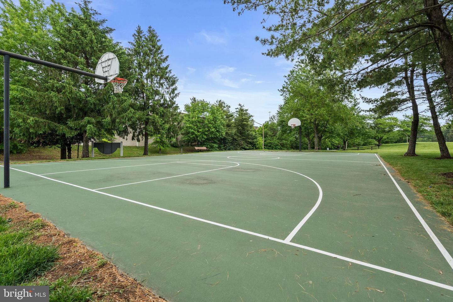 5632 WILLOUGHBY NEWTON DR #11, CENTREVILLE, Virginia 20120, 2 Bedrooms Bedrooms, ,2 BathroomsBathrooms,Residential,For sale,5632 WILLOUGHBY NEWTON DR #11,VAFX2240252 MLS # VAFX2240252