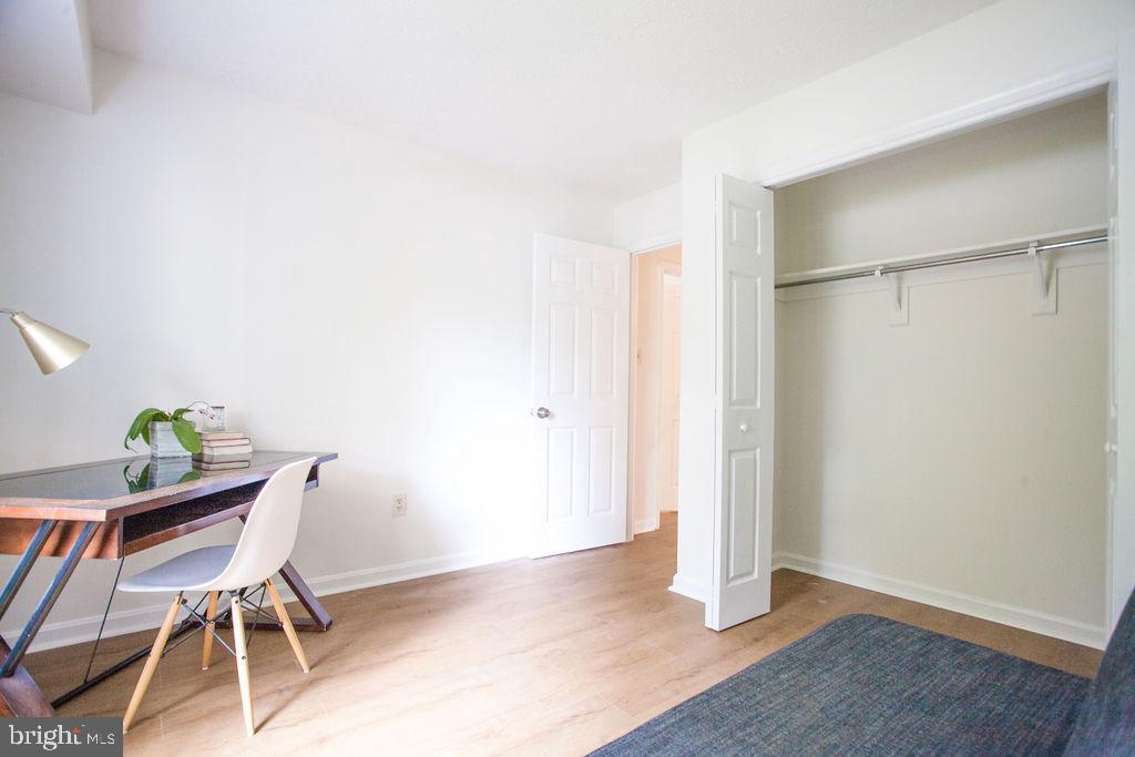 7704 WILLOW POINT DR #7704, FALLS CHURCH, Virginia 22042, 2 Bedrooms Bedrooms, ,1 BathroomBathrooms,Residential,For sale,7704 WILLOW POINT DR #7704,VAFX2240386 MLS # VAFX2240386