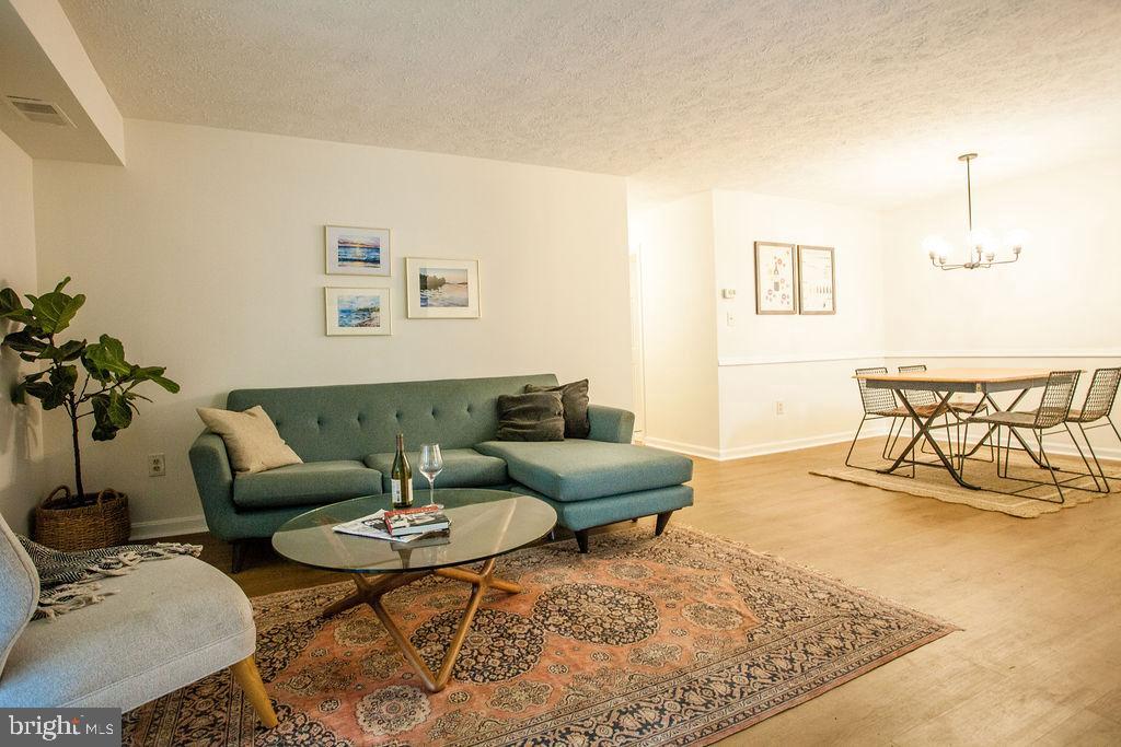 7704 WILLOW POINT DR #7704, FALLS CHURCH, Virginia 22042, 2 Bedrooms Bedrooms, ,1 BathroomBathrooms,Residential,For sale,7704 WILLOW POINT DR #7704,VAFX2240386 MLS # VAFX2240386