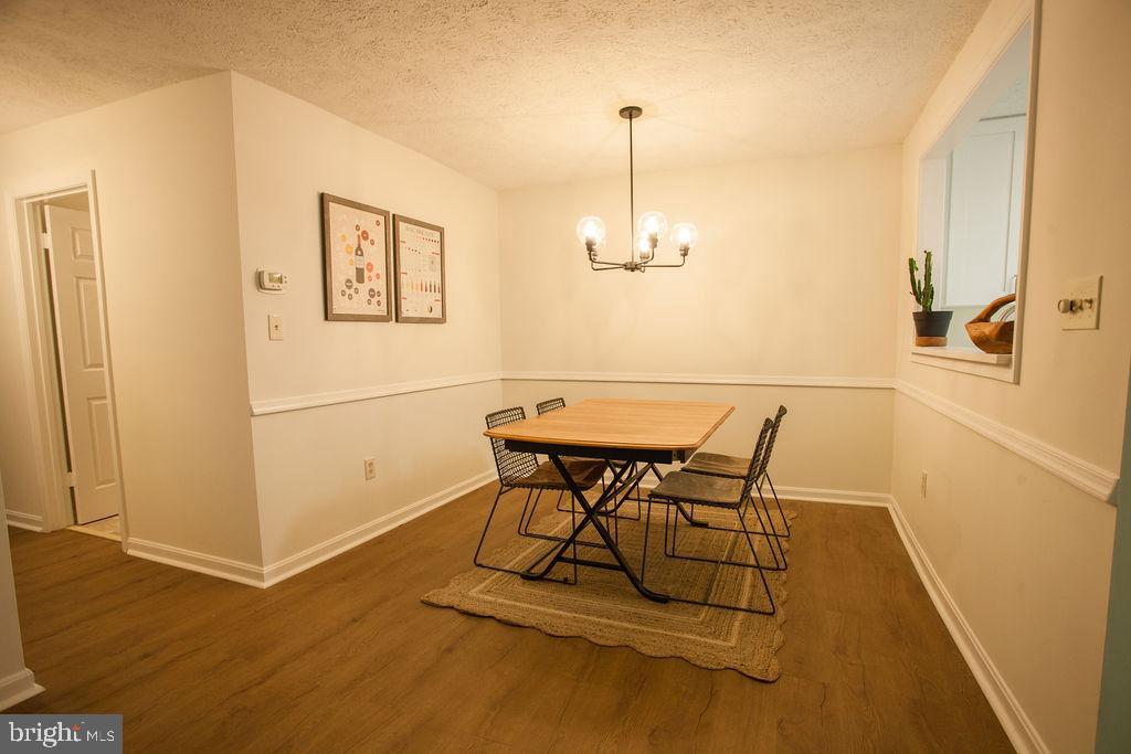 7704 WILLOW POINT DR #7704, FALLS CHURCH, Virginia 22042, 2 Bedrooms Bedrooms, ,1 BathroomBathrooms,Residential,For sale,7704 WILLOW POINT DR #7704,VAFX2240386 MLS # VAFX2240386