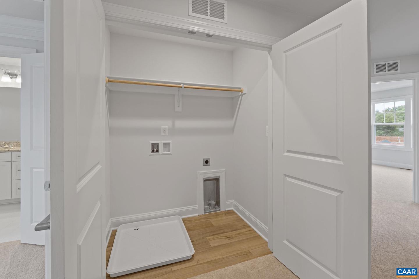 5024 LINDLEY LN, CHARLOTTESVILLE, Virginia 22901, 3 Bedrooms Bedrooms, ,2 BathroomsBathrooms,Residential,For sale,5024 LINDLEY LN,664438 MLS # 664438